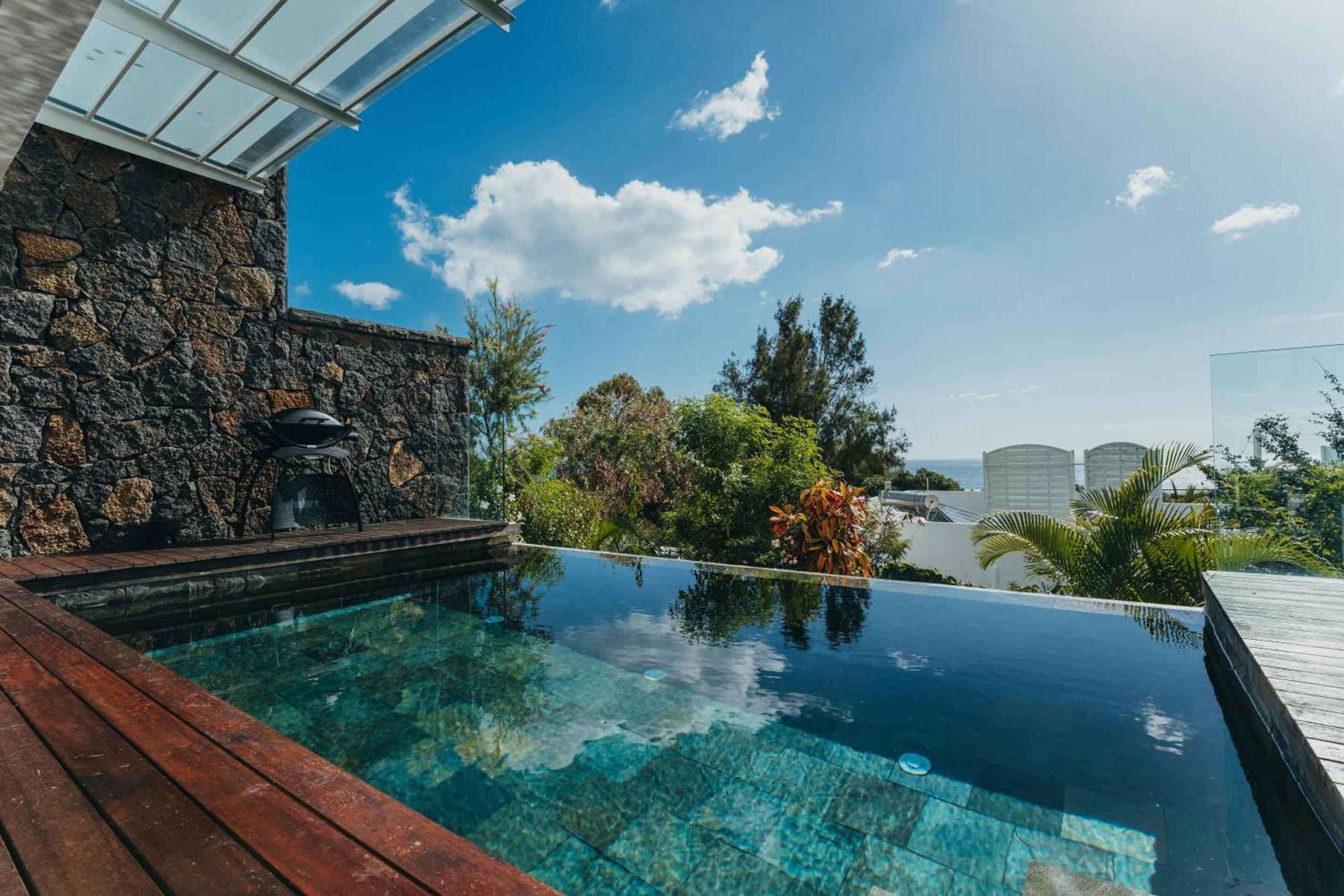 Appartement De Luxe Piscine Et Vue Mer Rivière Noire Exteriér fotografie